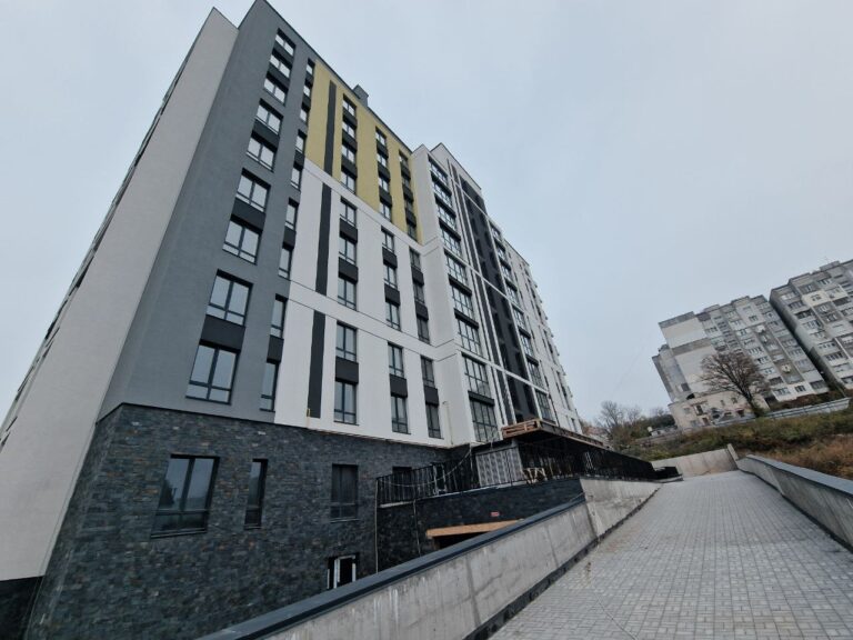 5460896620620151111_121