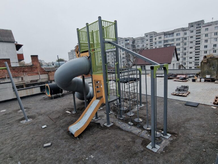 5460896620620151112_121